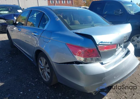 2011 Honda Accord 3.5 Ex z USA, uszkodzony, nr VIN 1HGCP3F79BA010295